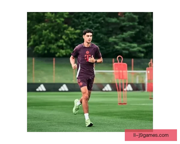 AC米兰夏窗首签萨尔茨堡红牛中卫帕夫洛维奇加强防线助力新赛季